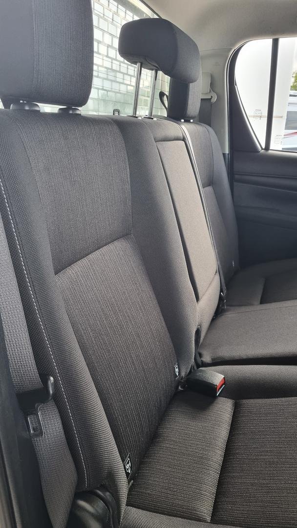 2022 Toyota Hilux SR