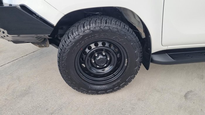 2022 Toyota Hilux SR