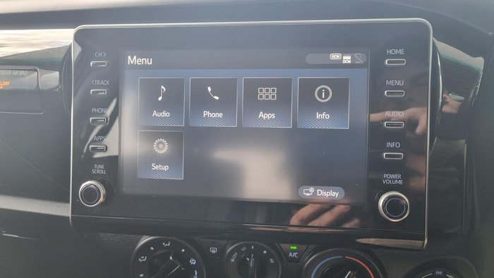 2022 Toyota Hilux SR