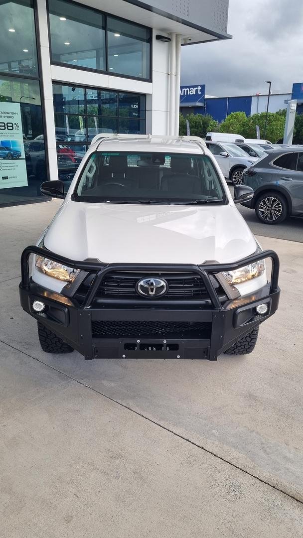 2022 Toyota Hilux SR