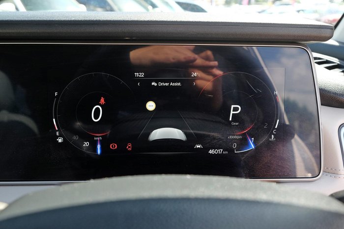 2024 Mahindra XUV700 AX7