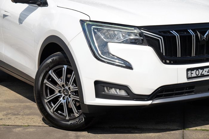 2024 Mahindra XUV700 AX7