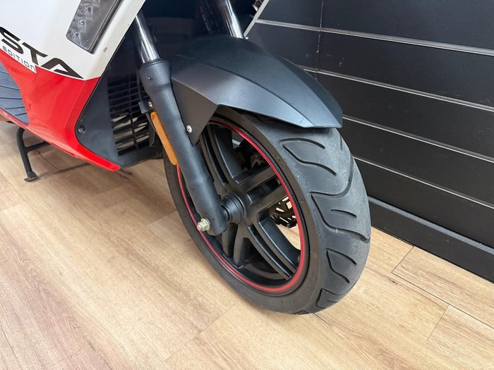 2023 PISTA 125 White