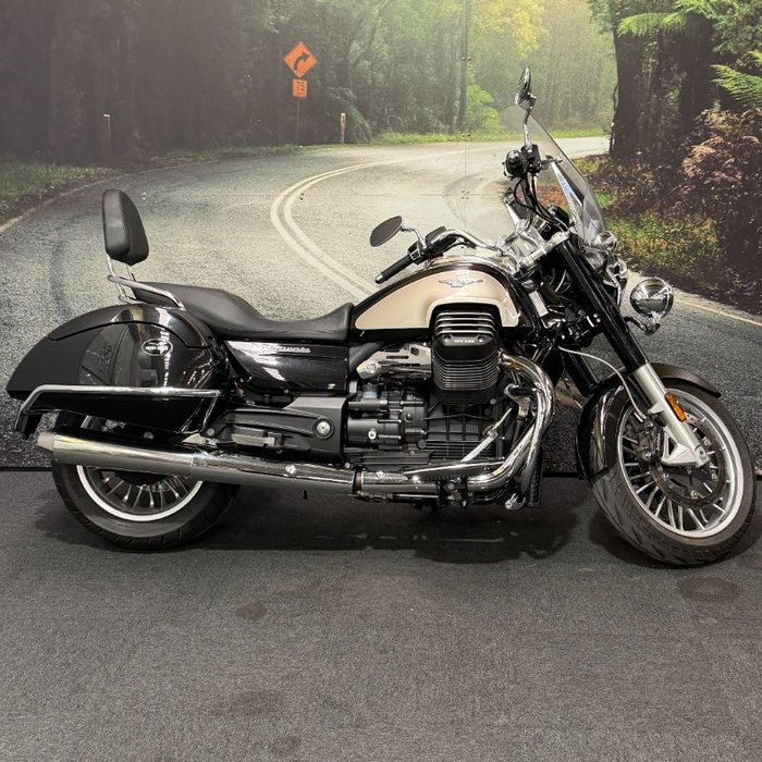 2018 MOTO GUZZI CALIFORNIA TOURING SE Black
