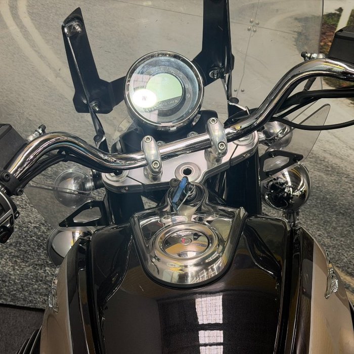 2018 MOTO GUZZI CALIFORNIA TOURING SE Black