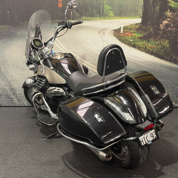 2018 MOTO GUZZI CALIFORNIA TOURING SE Black