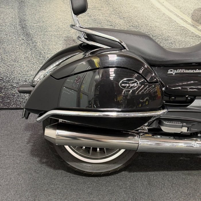 2018 MOTO GUZZI CALIFORNIA TOURING SE Black
