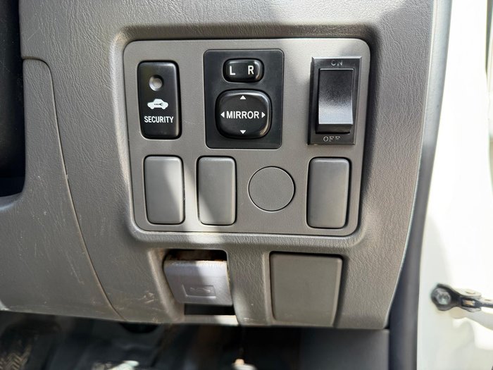 2012 Toyota Hilux SR