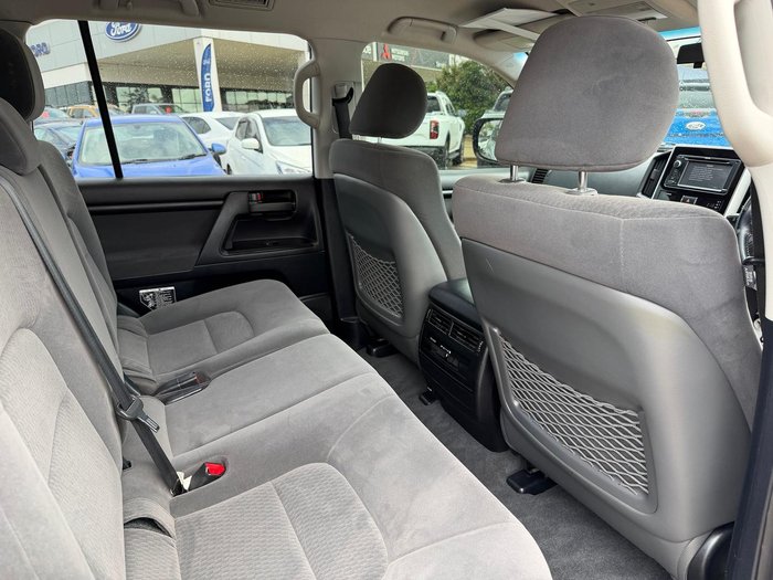 2015 Toyota Landcruiser GXL VDJ200R 4X4 Dual Range Silver Pearl