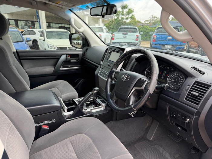2015 Toyota Landcruiser GXL VDJ200R 4X4 Dual Range Silver Pearl
