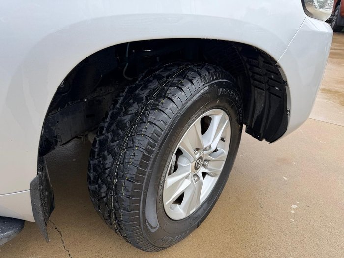 2015 Toyota Landcruiser GXL VDJ200R 4X4 Dual Range Silver Pearl