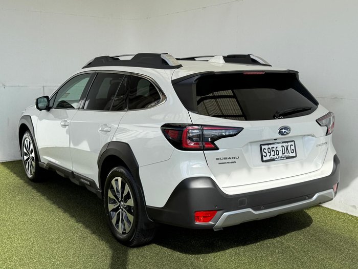 2025 Subaru Outback AWD Touring