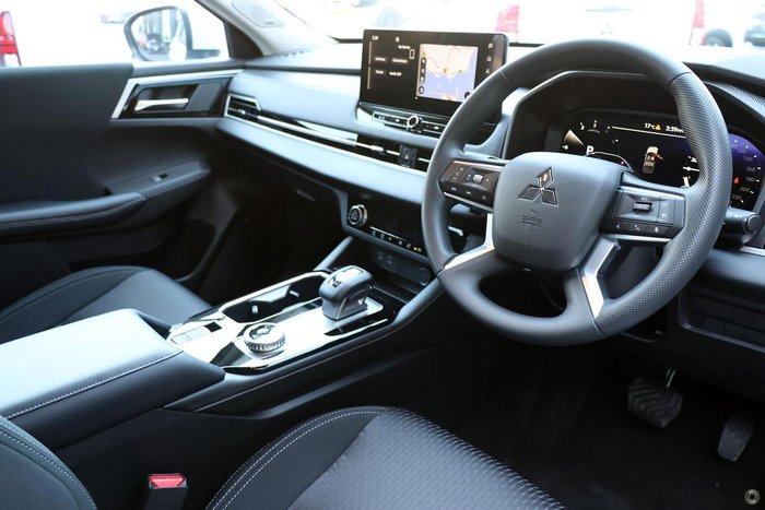 2025 Mitsubishi Outlander ES ZM MY25 AWD White Diamond