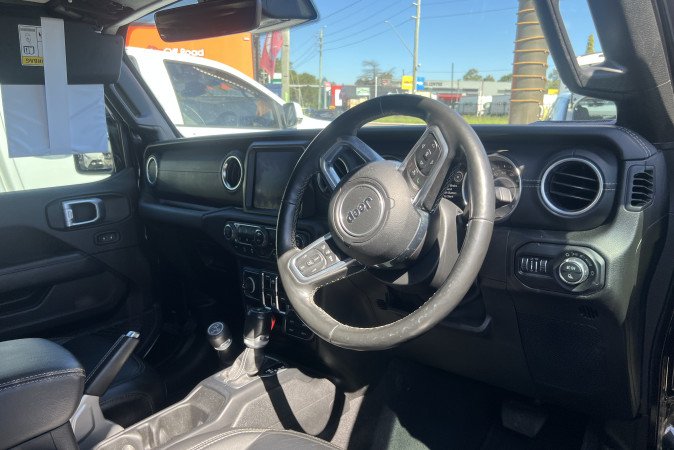 2020 JEEP GLADIATOR OVERLAND (4x4)