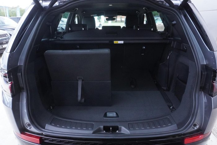 2025 Land Rover Discovery Sport P250 Dynamic SE