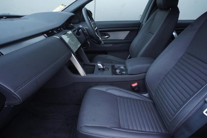 2025 Land Rover Discovery Sport P250 Dynamic SE