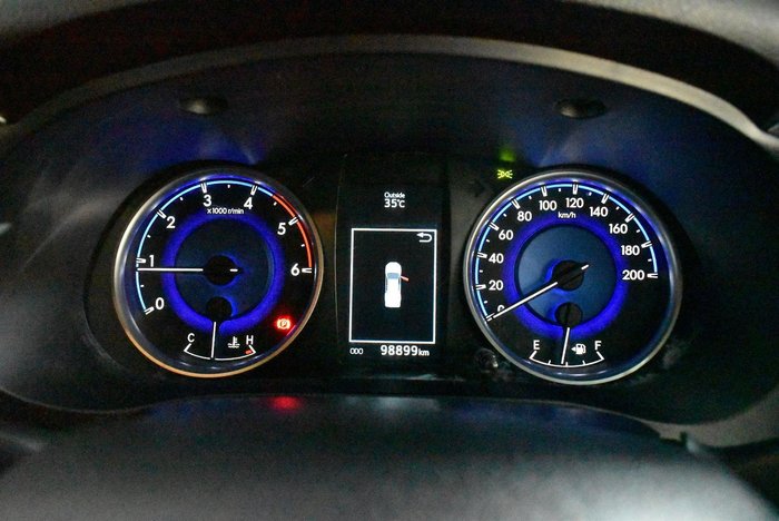 2016 Toyota Hilux SR5