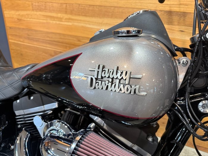 2016 HARLEY-DAVIDSON FXDB STREET BOB