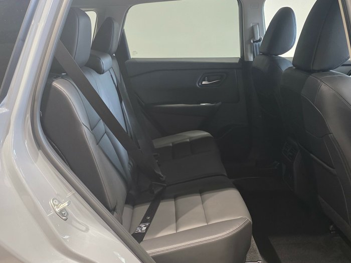 2025 Nissan X-TRAIL ST-L e-POWER