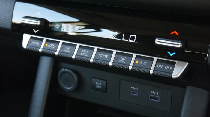 2026 Nissan Navara SL