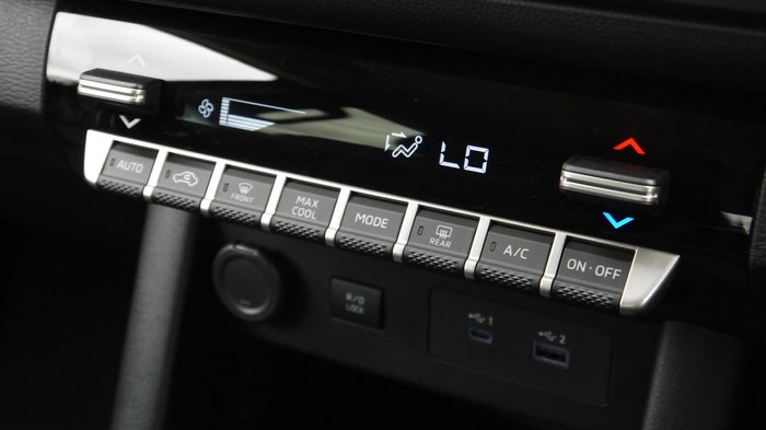 2026 Nissan Navara ST