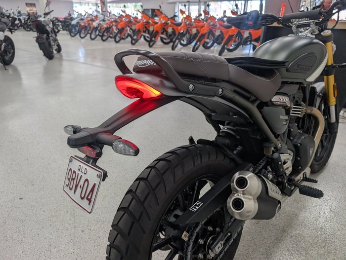 2025 Triumph 2025 Triumph 400CC SCRAMBLER 400 MATT KHAKI GREEN