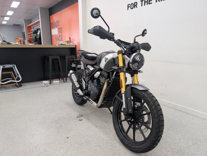 2025 Triumph 2025 Triumph 400CC SCRAMBLER 400 MATT KHAKI GREEN