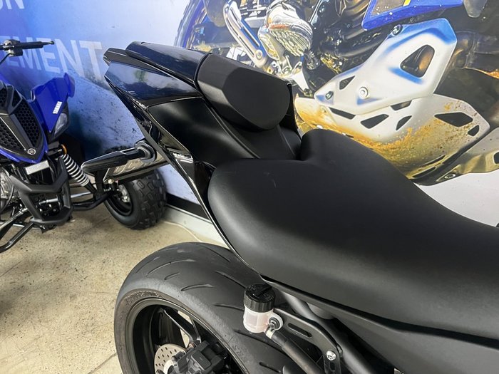 2025 Yamaha YZF-R7LA BLACK