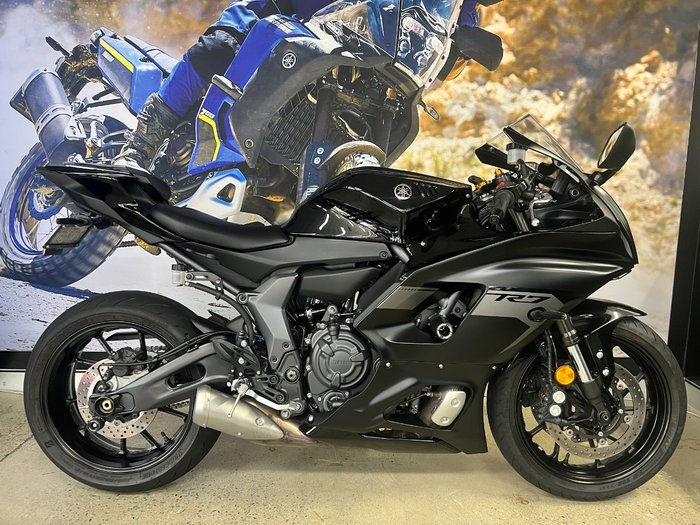 2025 Yamaha YZF-R7LA BLACK