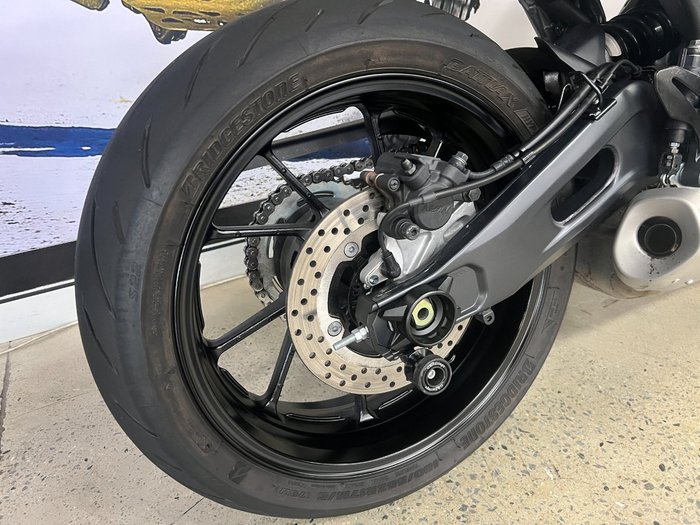 2025 Yamaha YZF-R7LA BLACK