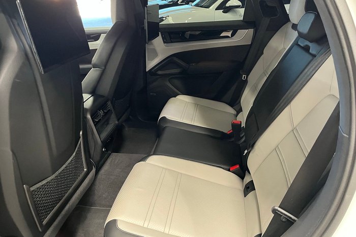 2024 Porsche Cayenne S