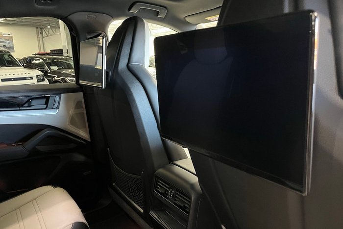 2024 Porsche Cayenne S