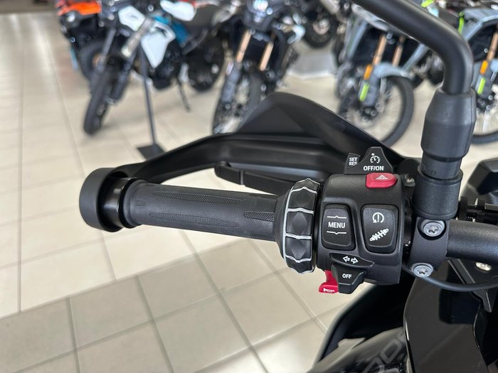 2025 BMW F 900 XR Triple Black F 900 Black