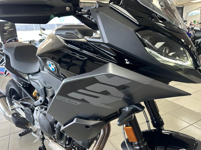 2025 BMW F 900 XR Triple Black F 900 Black