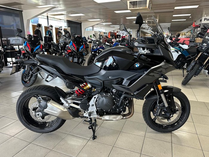 2025 BMW F 900 XR Triple Black F 900 Black