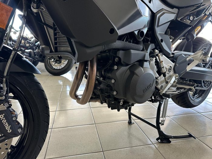 2025 BMW F 900 XR Triple Black F 900 Black