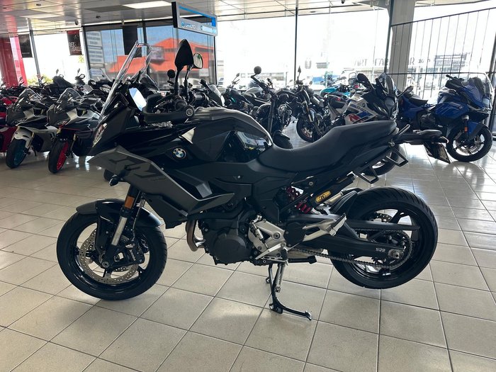 2025 BMW F 900 XR Triple Black F 900 Black