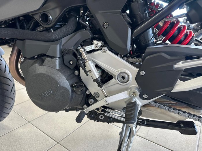 2025 BMW F 900 XR Triple Black F 900 Black