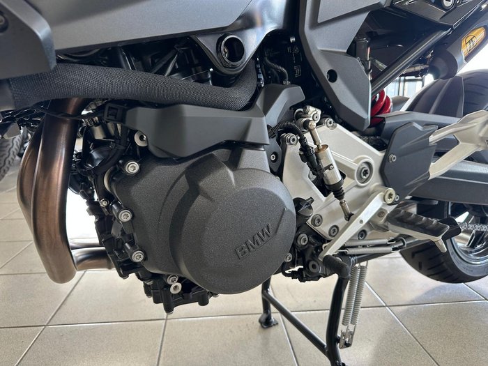 2025 BMW F 900 XR Triple Black F 900 Black