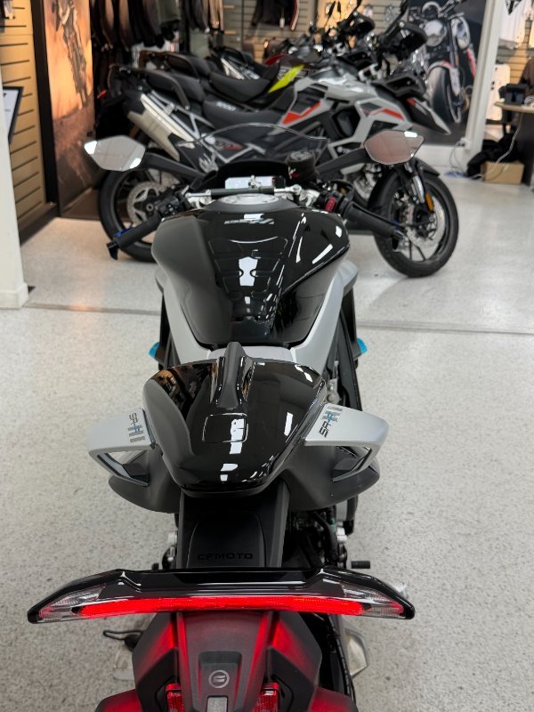 2025 CFMOTO 2025 CF Moto 675CC 675SR-R ABS Road NEBULA BLACK