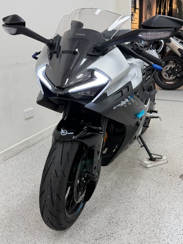 2025 CFMOTO 2025 CF Moto 675CC 675SR-R ABS Road NEBULA BLACK