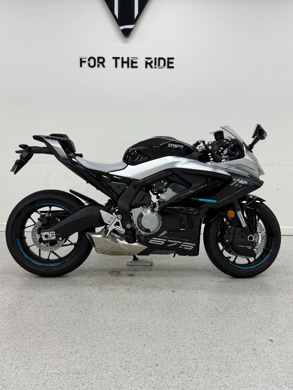 2025 CFMOTO 2025 CF Moto 675CC 675SR-R ABS Road NEBULA BLACK