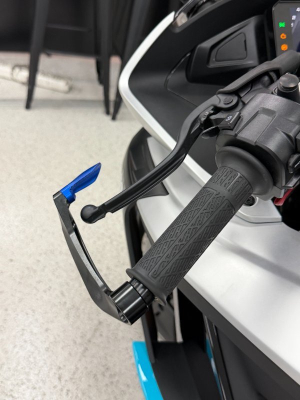 2025 CFMOTO 2025 CF Moto 675CC 675SR-R ABS Road NEBULA BLACK