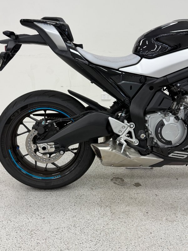 2025 CFMOTO 2025 CF Moto 675CC 675SR-R ABS Road NEBULA BLACK