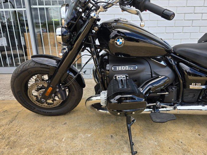 2023 BMW Motorrad R 18 CLASSIC Black