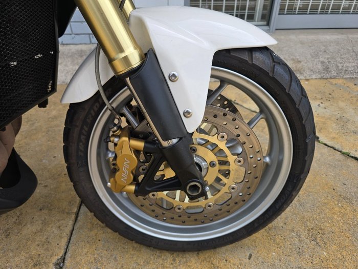 2010 Triumph TIGER 1050 White