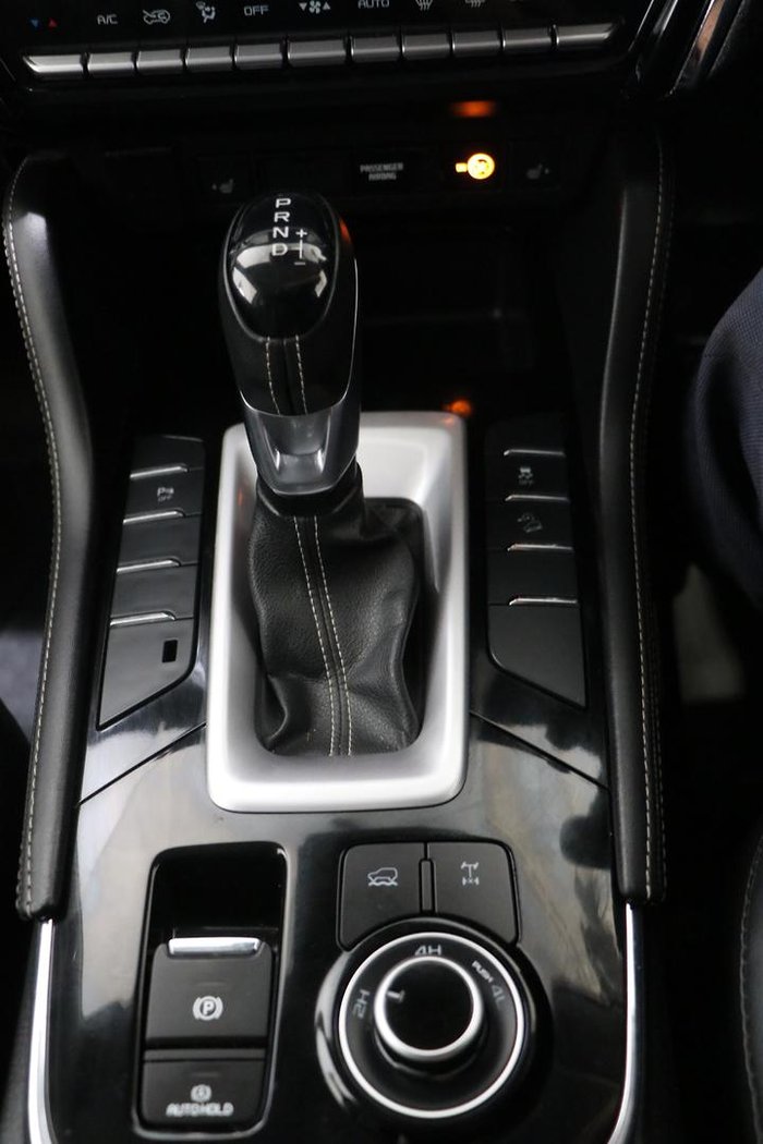 2022 Isuzu MU-X LS-T