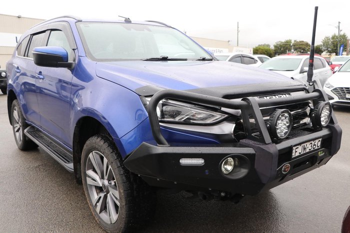 2022 Isuzu MU-X LS-T