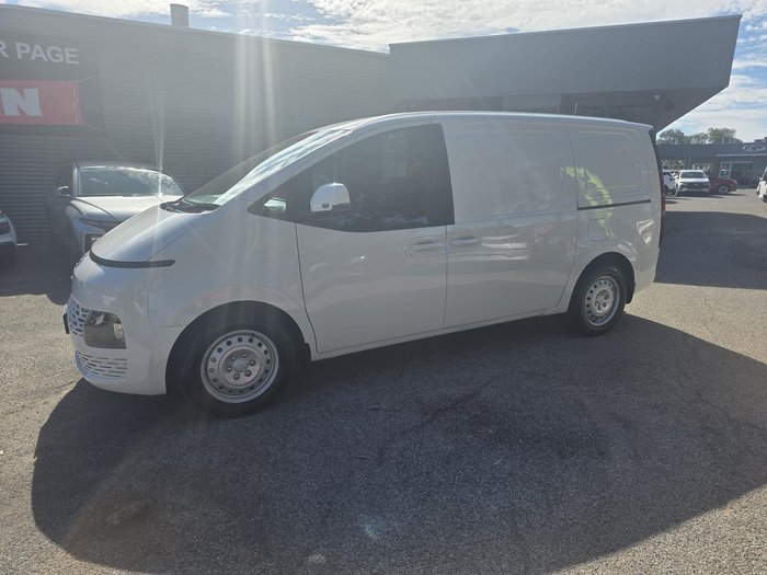 2022 Hyundai STARIA LOAD