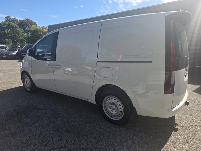 2022 Hyundai STARIA LOAD